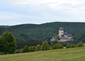 Romantika v Česku? Okolí Karlštejna vás spolehlivě učaruje
